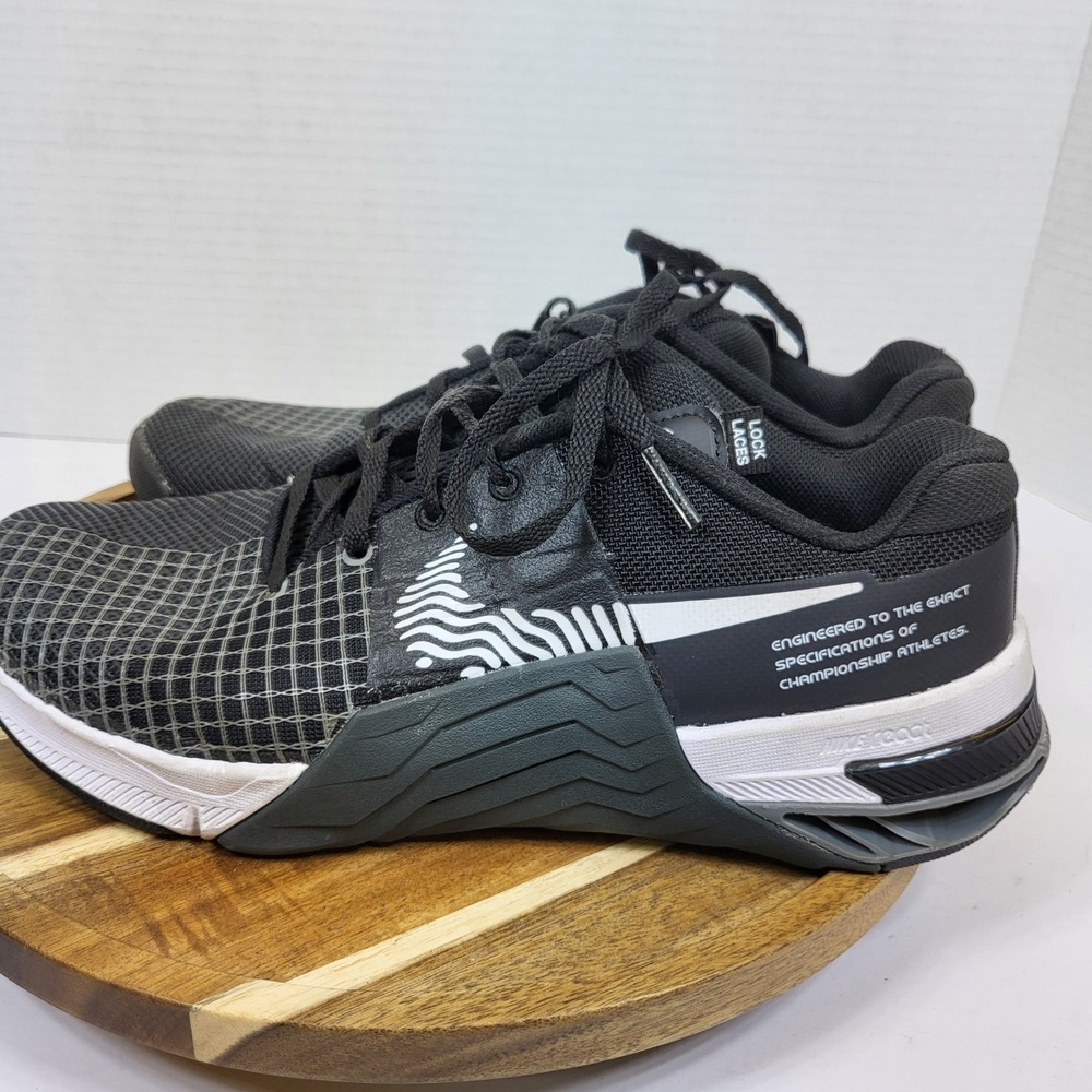 Nike Women Metcon 8 Cross Training Lifting Shoes Black White DO9327-001 Size 8.5